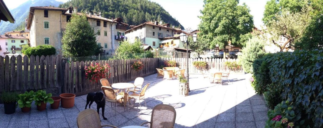 Albergo Garni Cavento Pinzolo Buitenkant foto
