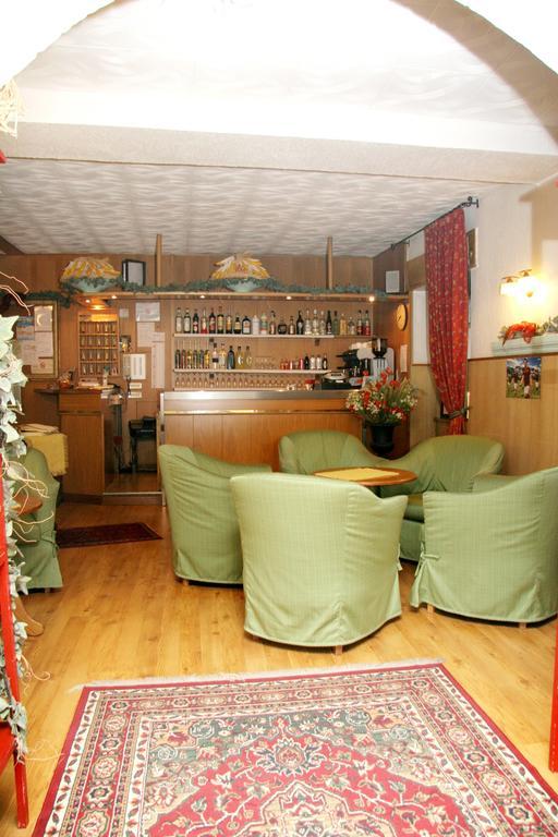 Albergo Garni Cavento Pinzolo Buitenkant foto