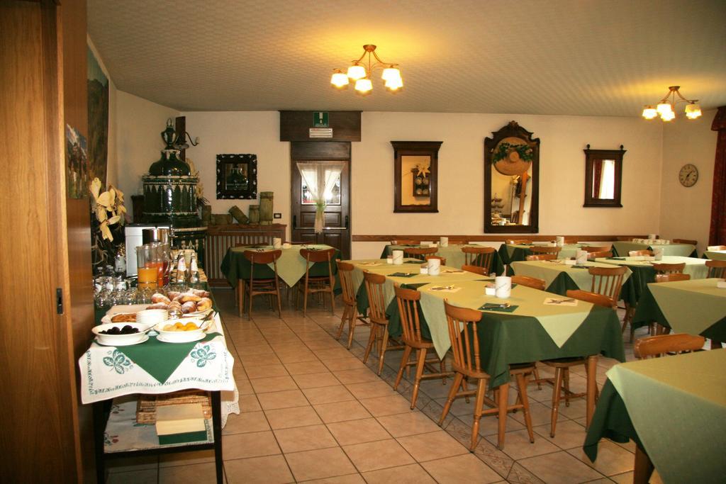 Albergo Garni Cavento Pinzolo Buitenkant foto