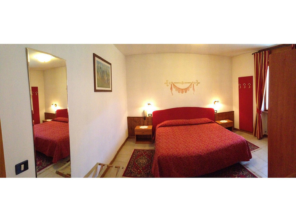 Albergo Garni Cavento Pinzolo Buitenkant foto