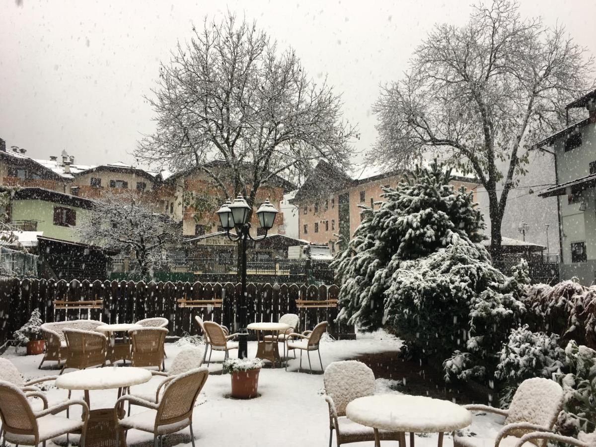 Albergo Garni Cavento Pinzolo Buitenkant foto